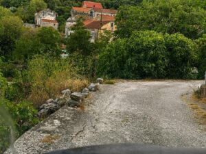 Pročitajte više o članku Udruga „Naša Prožura“ prikupila potpise mještana za cestu i okretište u selu Prožura na Mljetu