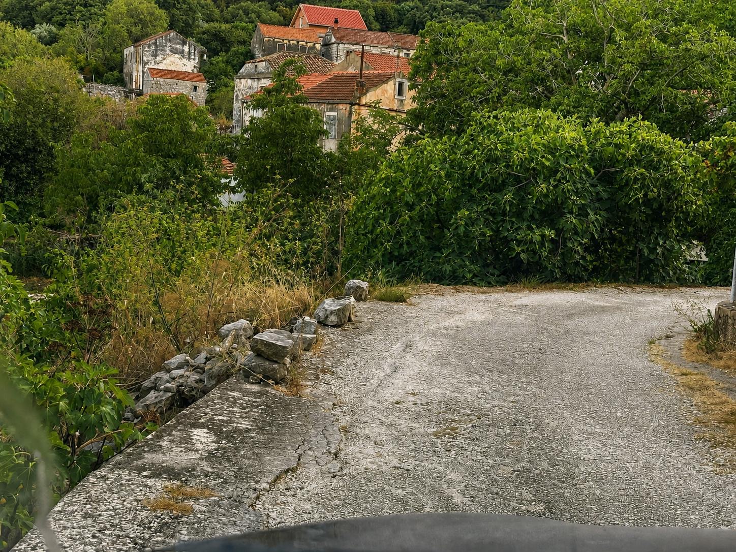 Trenutno pregledavate Udruga „Naša Prožura“ prikupila potpise mještana za cestu i okretište u selu Prožura na Mljetu
